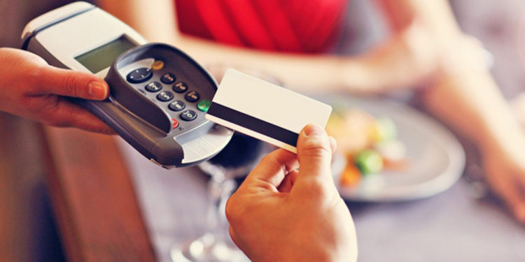 Tri četvrtine Hrvata kupuje odjeću i obuću na internetu