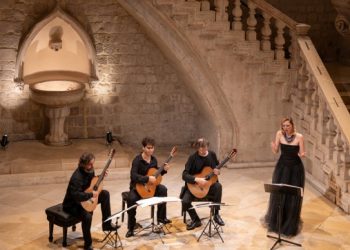 Trio Elogio i Ivana Srbljan izveli pomno odabran program u Dvoru