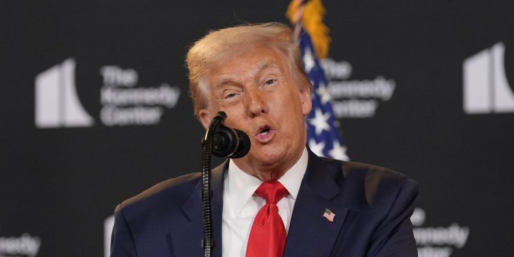 Trump će u predsjedničkom prvom ugostiti počasti Kennedy Center. Evo tko je na popisu Honorees