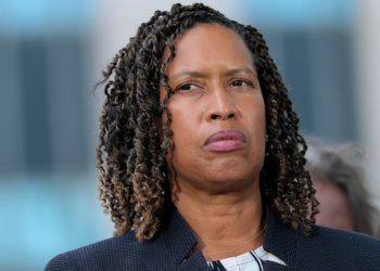 Trump cilja na gradonačelnika DC -a, prijeteći “saveznom preuzimanju glavnog grada nacije”