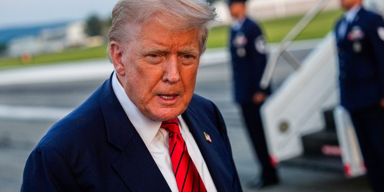 Trump kaže da su nuklearne podmornice ‘u regiji’ kao što ruski rok “