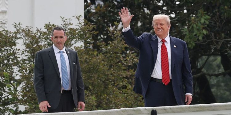 Trump označava 200 dana unatrag tijekom 29. tjedna