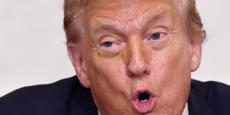 Trump poziva Kinu da učetverostruči narudžbe soje