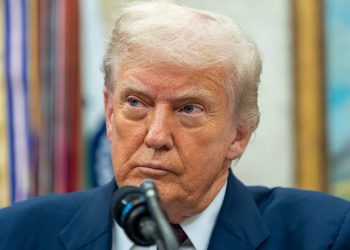 Trump tvrdi da “milijarde dolara” koji sada prelaze u nas nakon što stupe na snagu predsjedničkih novih tarifa