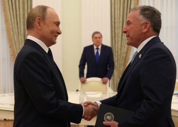 Trumpov izaslanik Steve Witkoff razgovara s Putinom usred prijetnji sankcija