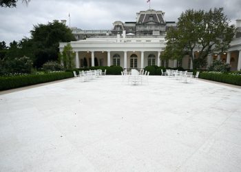 Trumpov redizajn Rose Garden je. A kritičari nisu impresionirani