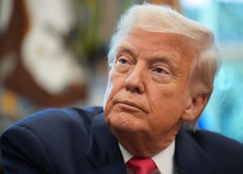 Trumpova ocjena odobrenja ponovno se upada u novu anketu jer su neki njegovi pristaše kiseli na njegovom nastupu