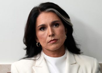 Tulsi Gabbard uklanja sigurnosna odobrenja od 37 obavještajnih službenika