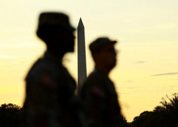 Turisti su u četvrtak ujutro pozdravili nacionalnu gardu koji patroliraju