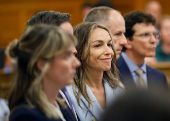 Tužitelj Karen Read zatražio je milijun dolara financiranja za drugo suđenje koje je završilo na oslobađajuću presudu