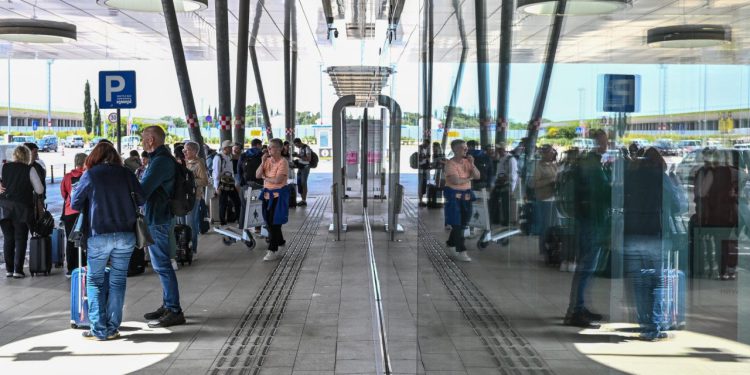 U prvoj polovici godine preko hrvatskih aerodroma prešlo 5,4 milijuna putnika: pogledajte koja zračna luka vodi, a gdje je Ruđer Bošković