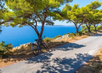 U sudaru biciklista na Krku obojica biciklista teško ozlijeđena