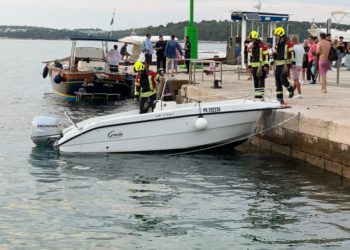 U sudaru brodica nekoliko ozlijeđenih osoba