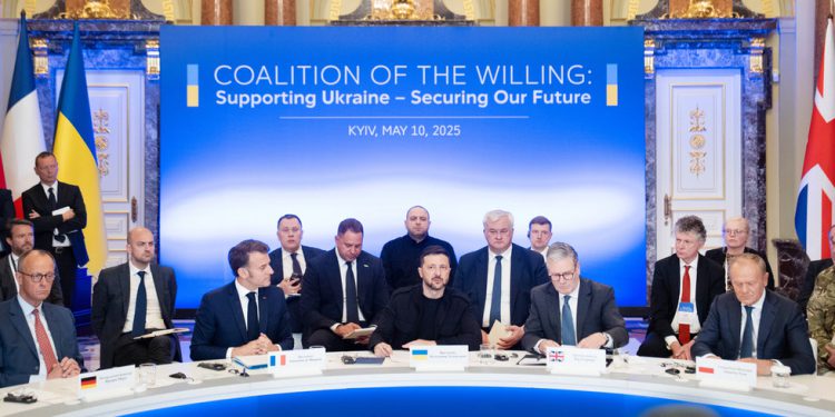 Ukrajini podupirači neće pružiti vojno osoblje – Sunday Times – RT World News