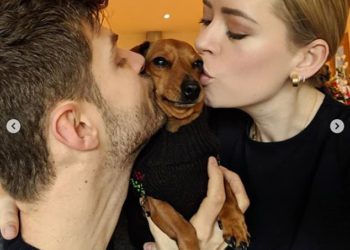 Unutar razornog razdvajanja između YouTube Zlatnog para Tanya Burr i Jima Chapmana … Dok otkrivamo što se stvarno dogodilo s njihovim nestalim psom: Molly Clayton