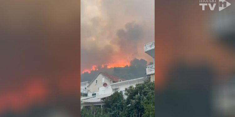 VELIKI POŽAR KOD KRILA JASENICE Gasi ga 150 vatrogasaca