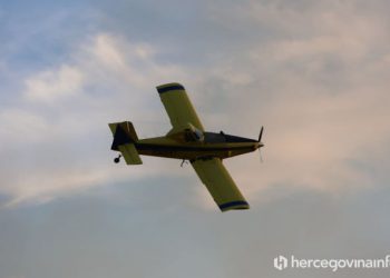 VIDEO Požar u Baćevićima još uvijek aktivan, Air Tractor kod Čitluka djelovao 25 puta