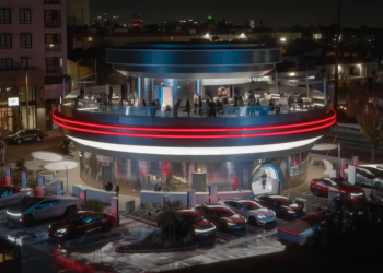 VIDEO: Proizvođač električnih vozila Tesla otvorio prvi restoran