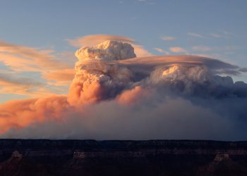 ‘Vatreni oblaci’ koji se pojavljuju oko Grand Canyona