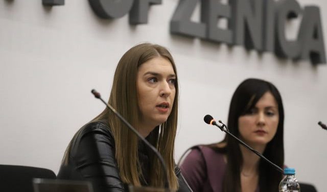 Vijećnica zaboravila na mikrofon: ‘Neka jede g….’