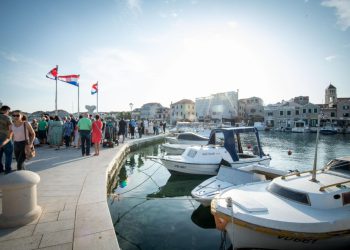 Vodice: Nestručnim rukovanjem litijskim baterijama zapalio prizemlje obiteljske kuće