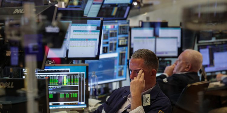 Wall Street u padu treći dan zaredom: Microsoft i Meta ne uspijevaju poduprijeti čitavo tržište