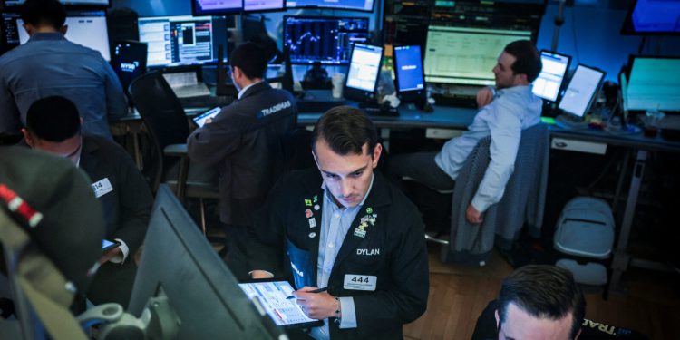 Wall Street u uzletu pred smanjenje kamatnih stopa: Apple i McDonald’s predvode rast