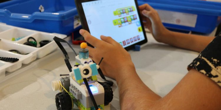 WeDo robotikom nastavljen program STEM ljeta u ZTK