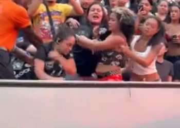 Začarana svađa između žena WWE -a izbija se dok SummerSlam Chaos udara na tribine u New Jerseyju