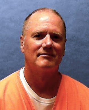 Edward Zakrzewski (60) osuđen je na smrt zbog ubojstva supruge Sylvia i njihove dvoje male djece 1994. godine. Pogubljen je u četvrtak u državnom zatvoru Florida. Zakrzewski je bio deveti čovjek pogubljen u državi, postavljajući rekord za većinu ljudi koji su na Floridi smrt na Floridi u jednoj godini