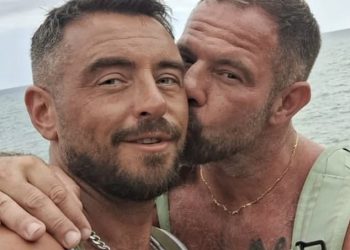 Zvijezda Coronation Street Anthony Crank se zaruči za partnera Craiga Lomaxa