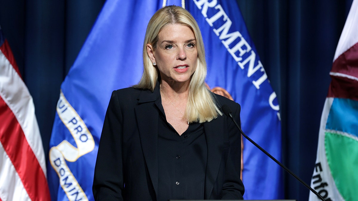 Američki državni odvjetnik Pam Bondi