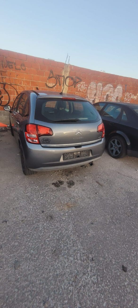 auta stobrec nn parking naslovnica  1