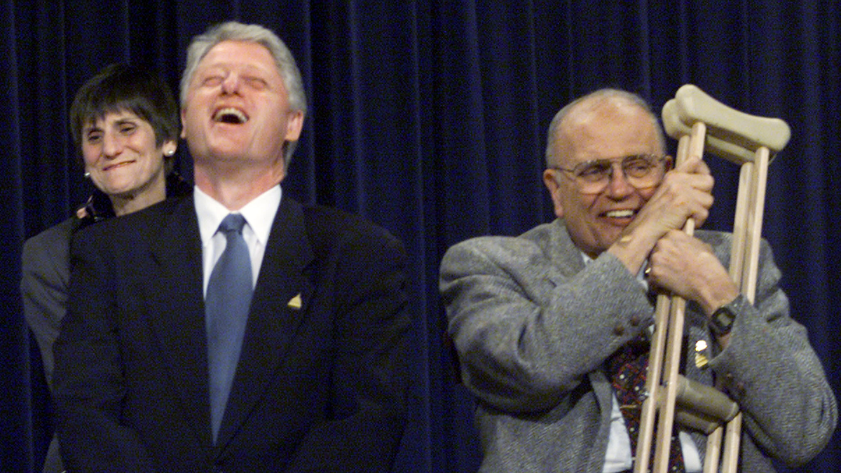 Bill Clinton i John Dingell Jr.