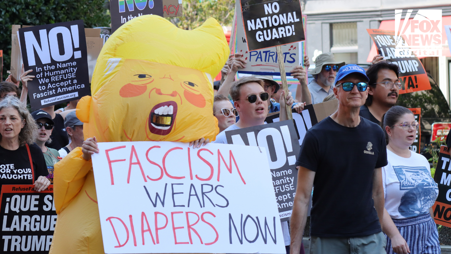 Prosvjedi marširaju u DC -u protiv Trumpa