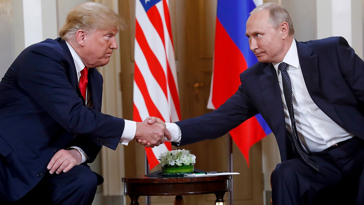 Donald Trump Vladimir Putin Shake Hands 2018