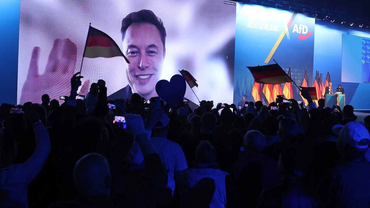 Elon Musk Govore na Rallyu Alice Weidel