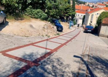 Grad − Zanimljiva ideja iz grupe Zavazda Konavle: "Neka se ova ulica zove Čokoladna!"