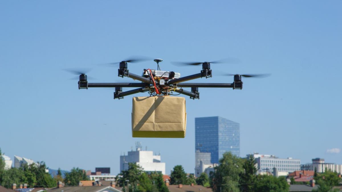 Novo pravilo proširilo bi uporabu dronova za isporuku paketa