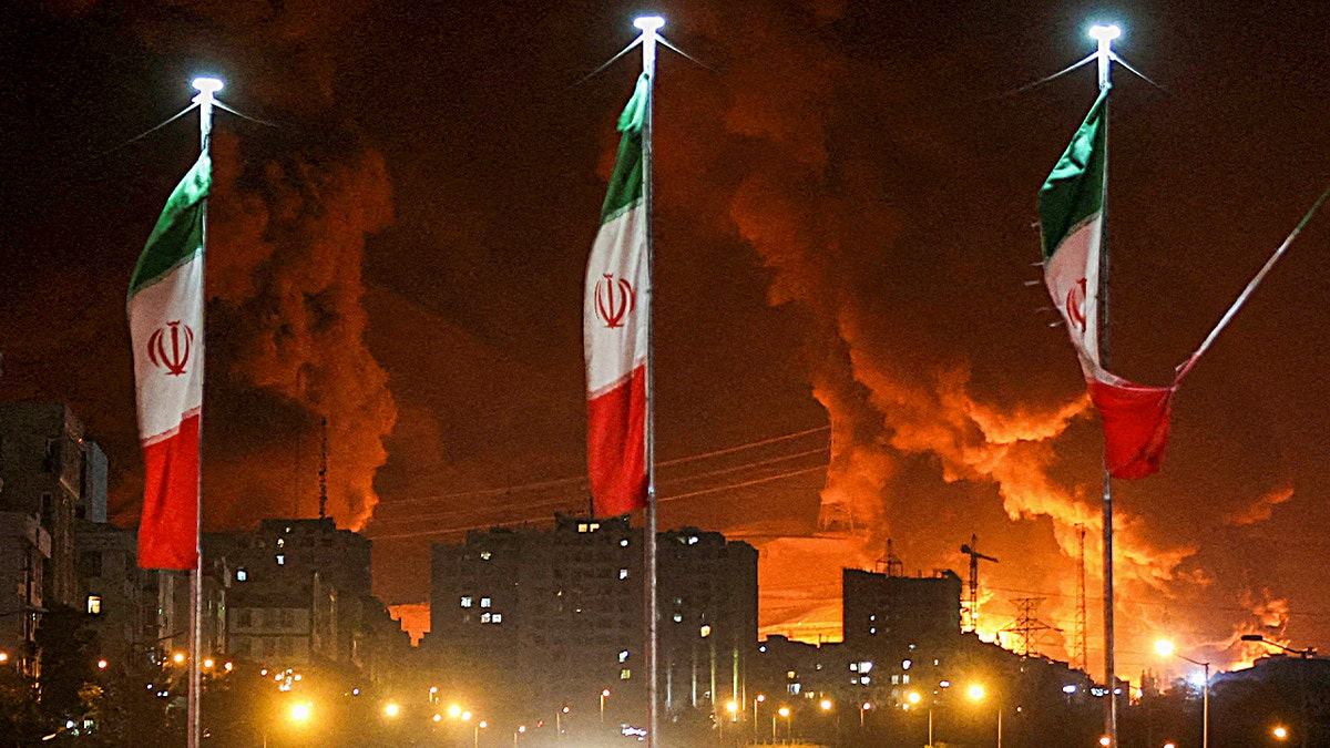 Poslije izraelskog štrajka na iransko skladište nafte Shara