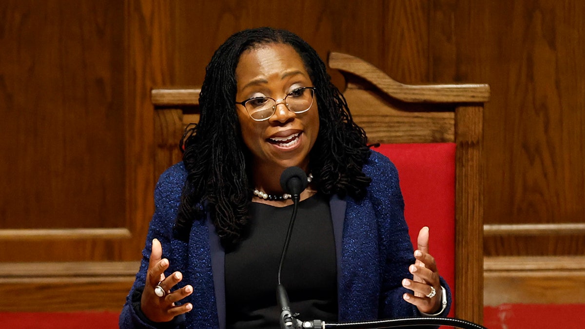 Justice Jackson govori na pravosudnoj konferenciji