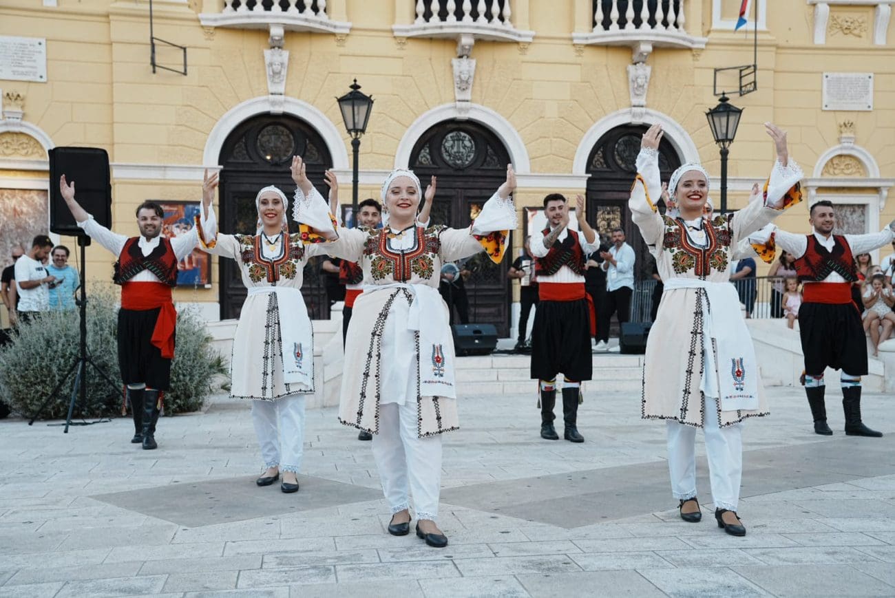 smotra folklora jednstvo  1