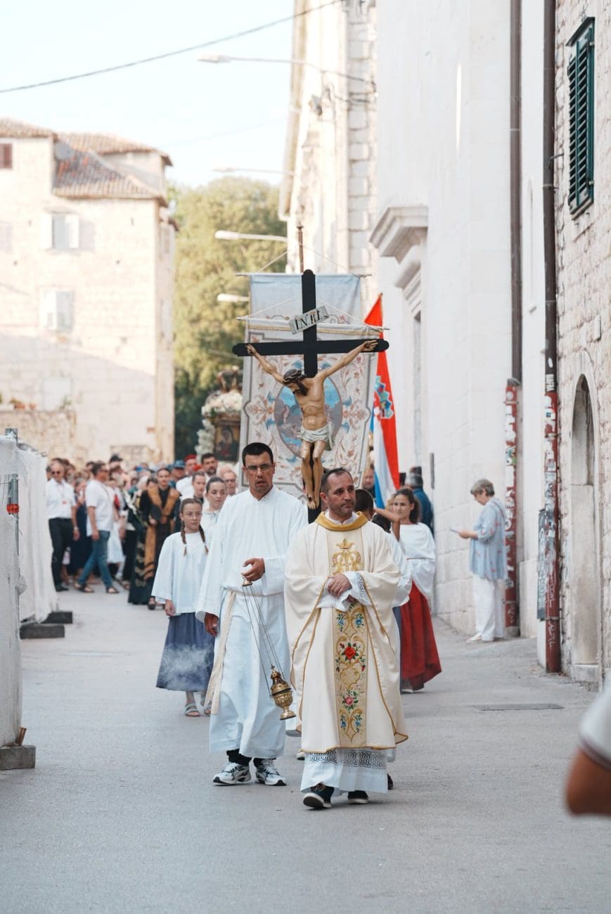 split velika gospa procesija pojisan  1