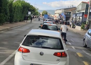 Javio nam se Thompsonov obožavatelj: “Već se tri sata vozimo, ne mičemo se s mjesta”