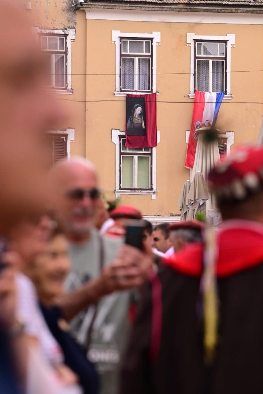 velika gospa sinj meso peka procesija 1 peceno  1