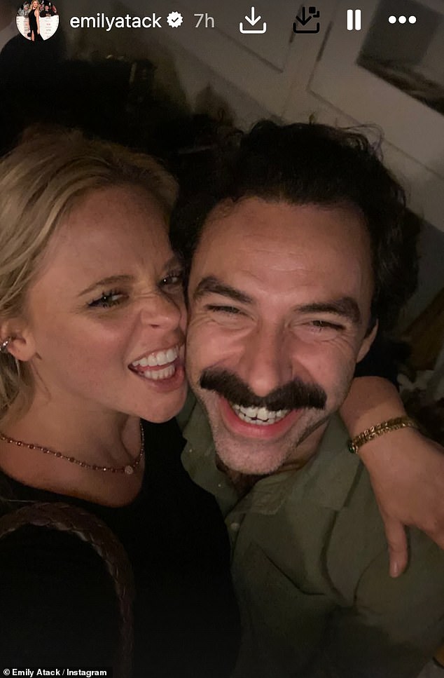 Među prisutnima su bili Emily i suparnica Aidan Turner (na slici), koji igraju Sarah Stratton i Declan O'Hara u Hit Disney+