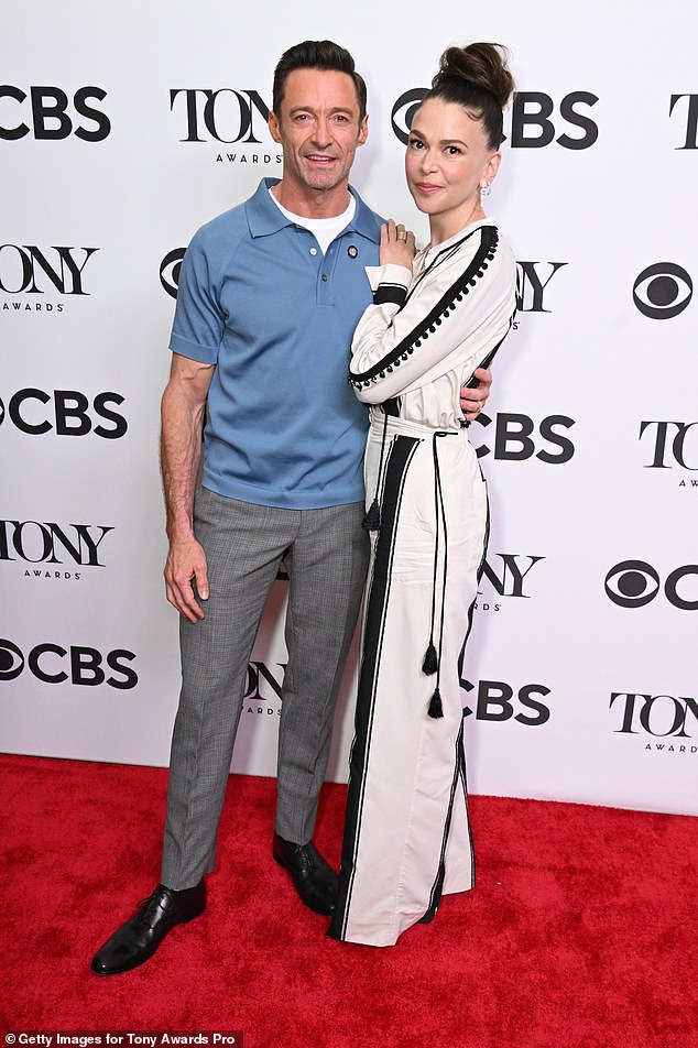 Dolazi nakon vijesti da Hugh i Sutton (desno) drže svoju vezu pod radarom usred intenzivnog javnog nadzora