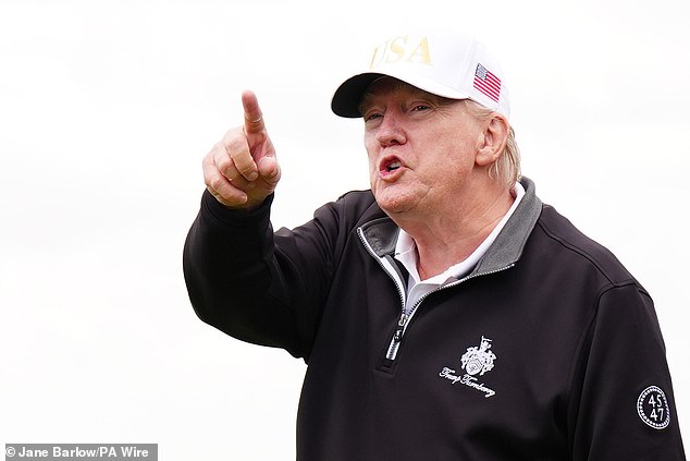 Očekuje se da će predsjednik Donald Trump stići na događaj oko 11:30