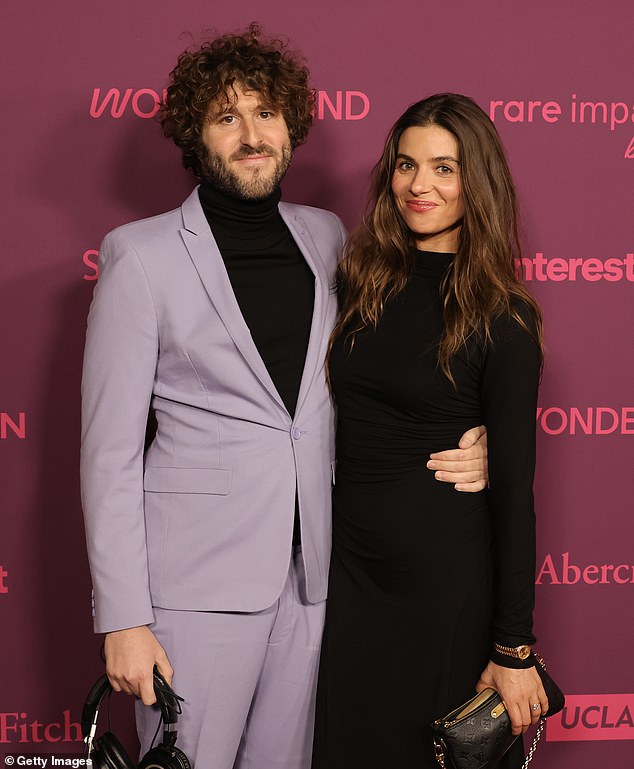 Lil Dicky je prošlog mjeseca vezala čvor s Kristin Batalucco; mladenci prikazani 2024. godine