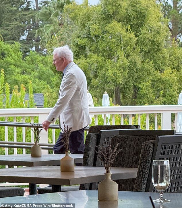 Steve Martin je suosnivao samo ubojstva u zgradi i glumio je na njemu s Gomezom i Martinom Short-om tijekom cijele cijele svoje petosezonske vožnje